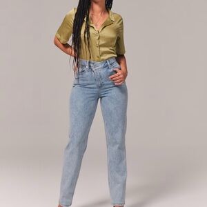 Curve Love Ultra High Rise 90s Straight Jean